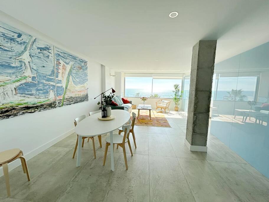 Moderno Y Completo Apartamento Frente Al Mar Malaga Bagian luar foto