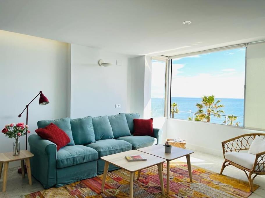 Moderno Y Completo Apartamento Frente Al Mar Malaga Bagian luar foto