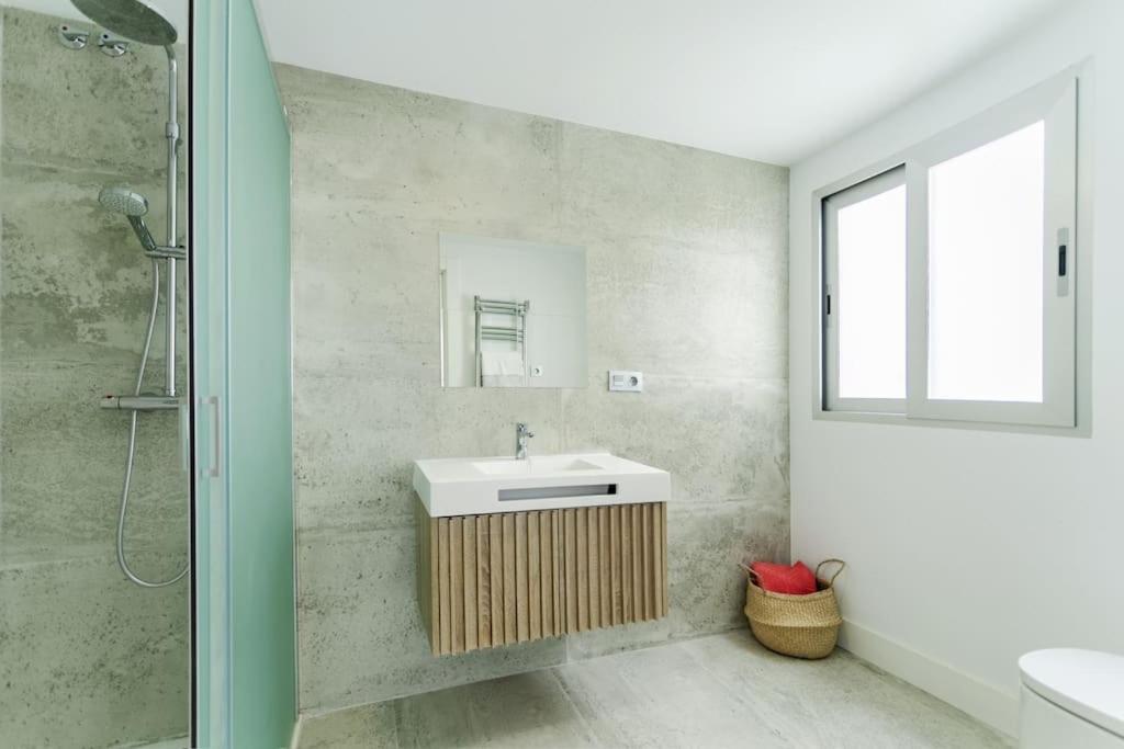 Moderno Y Completo Apartamento Frente Al Mar Malaga Bagian luar foto