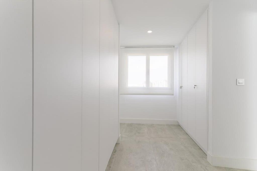 Moderno Y Completo Apartamento Frente Al Mar Malaga Bagian luar foto