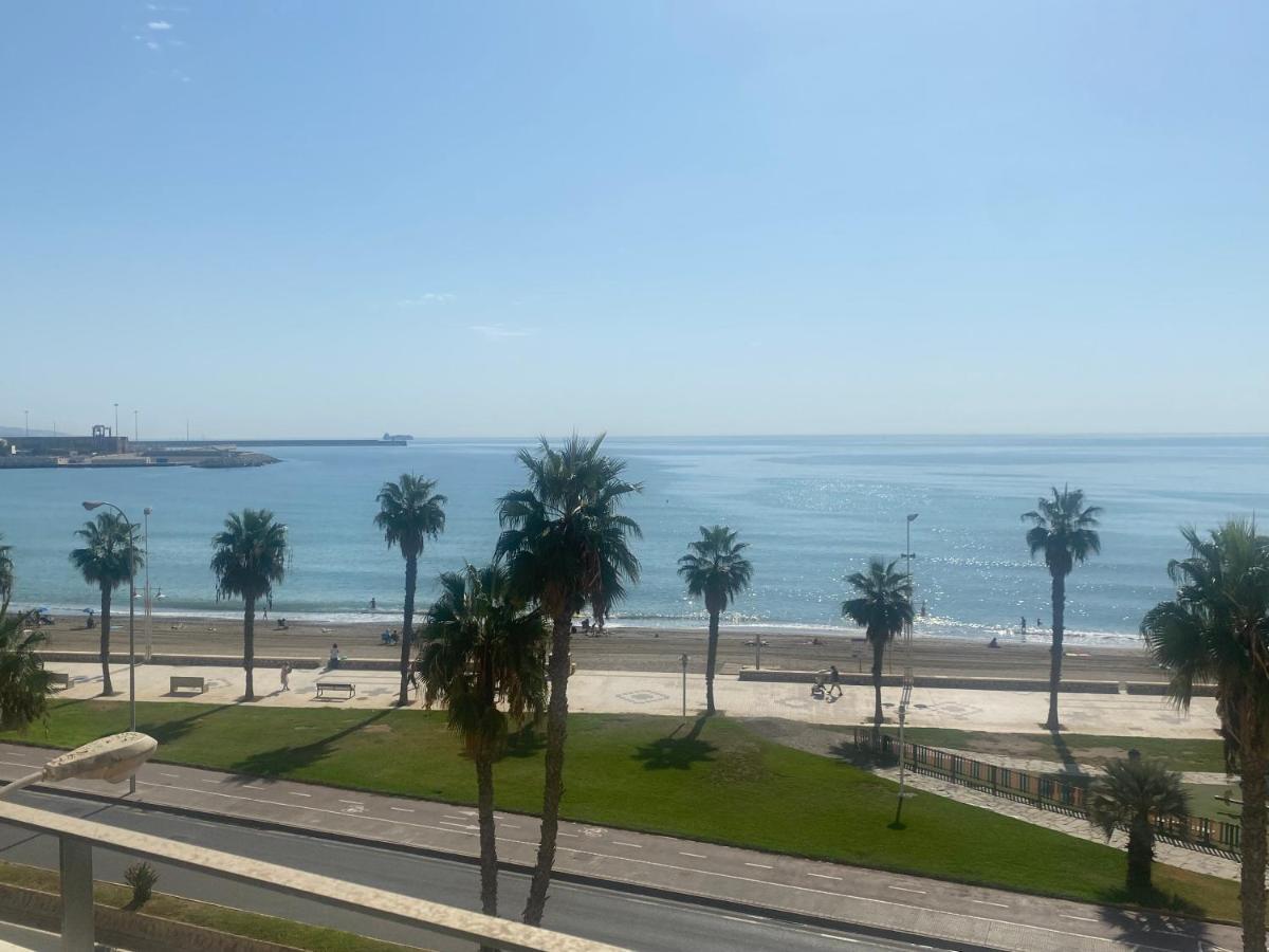 Moderno Y Completo Apartamento Frente Al Mar Malaga Bagian luar foto